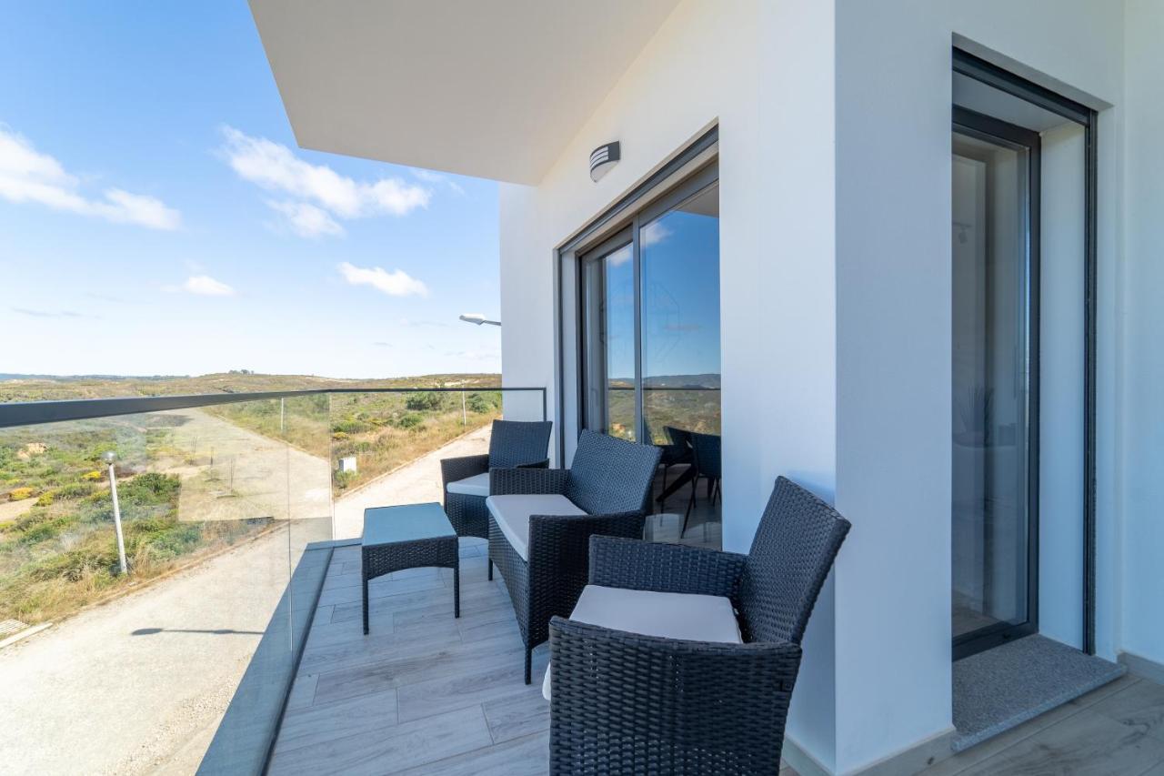 A Gaivota - Walking Distance To Monte Clerigo And Amoreira Beaches Aljezur Buitenkant foto
